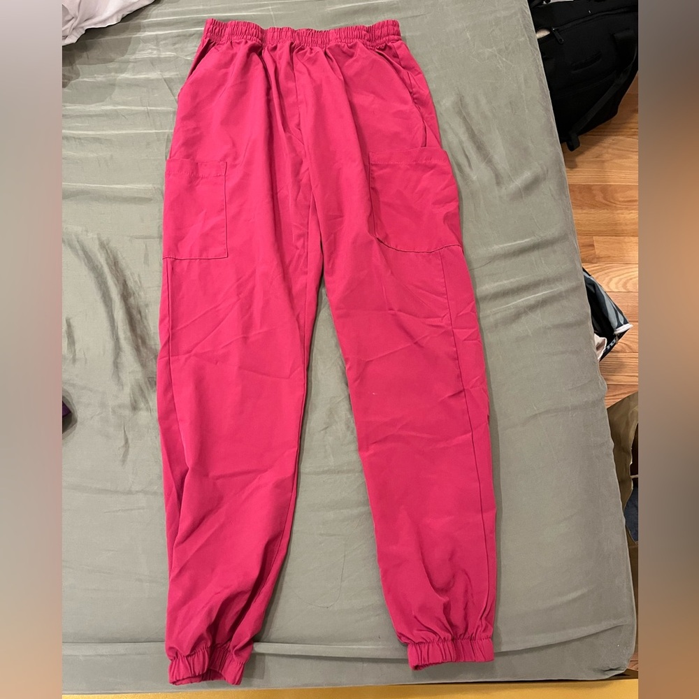 Pink scrub set - Picture 3 of 3